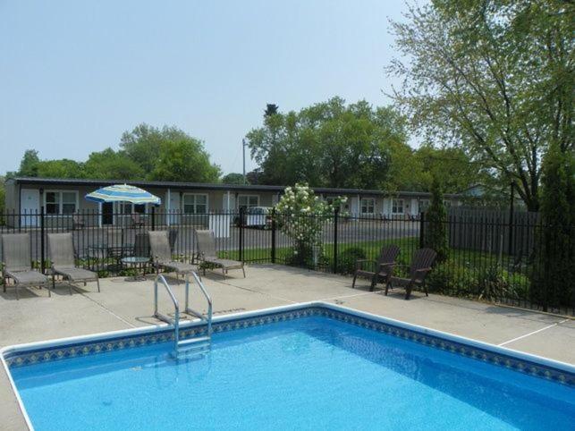 Lakeview Motel & Cottage 킨카딘 외부 사진